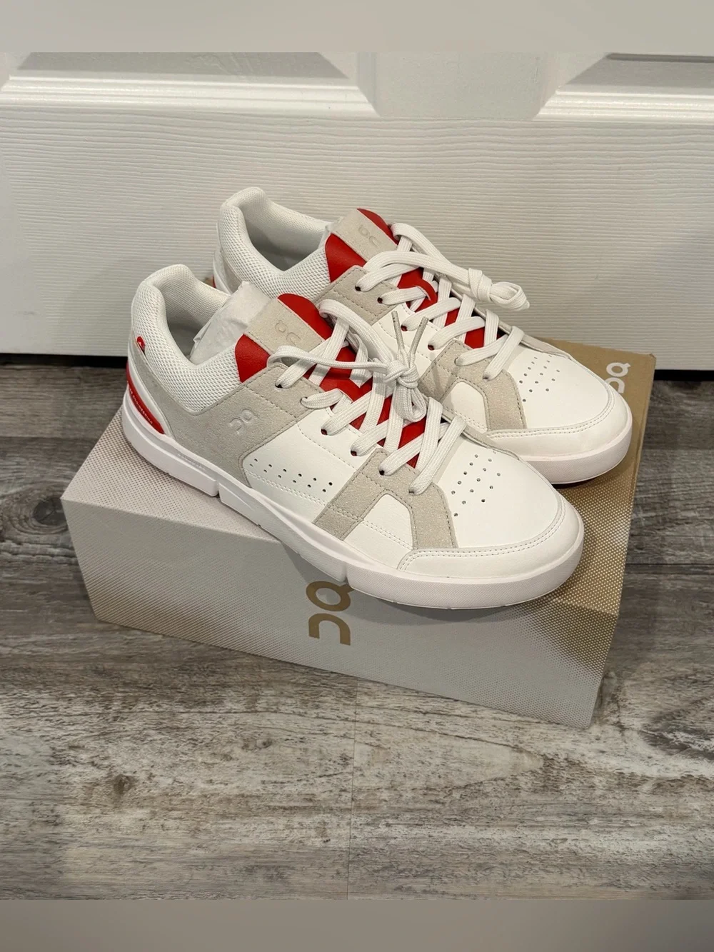 On NWB Roger Clubhouse Tennis Shoe, men’s 8.5